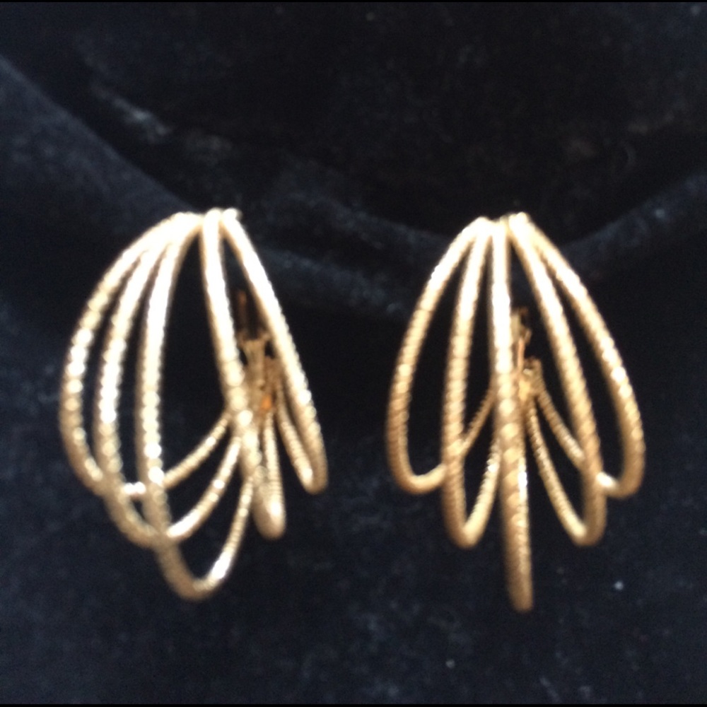 Florentine 5 Hoop Pierced Earrings