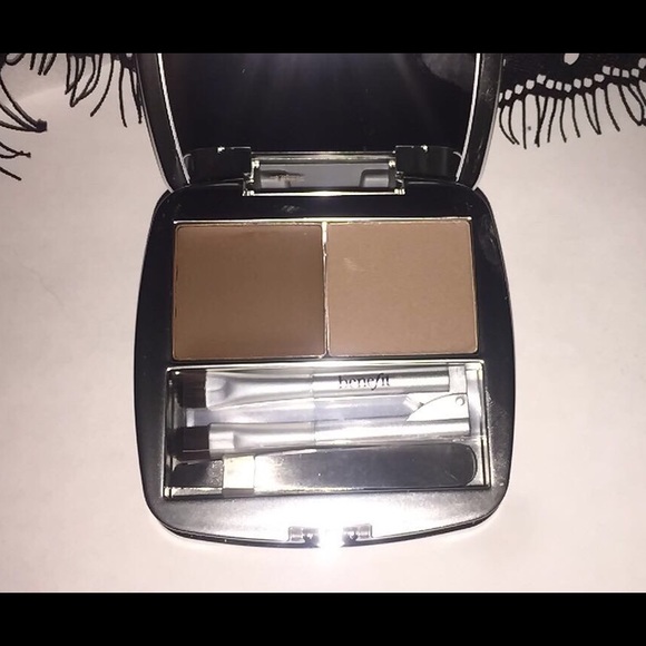 Benefit Brow Zings in Shade 2 - Picture 2 of 3