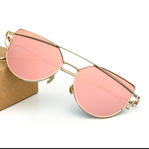Accessories - Rose gold pink cat eye aviator sunglasses 🐱