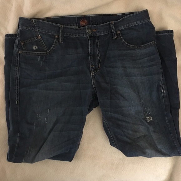 ROCK & REPUBLIC - Picture 3 of 3