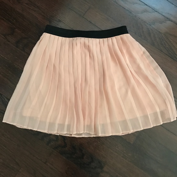 Skirt!! FREE if buy 3 items!! - Picture 1 of 1