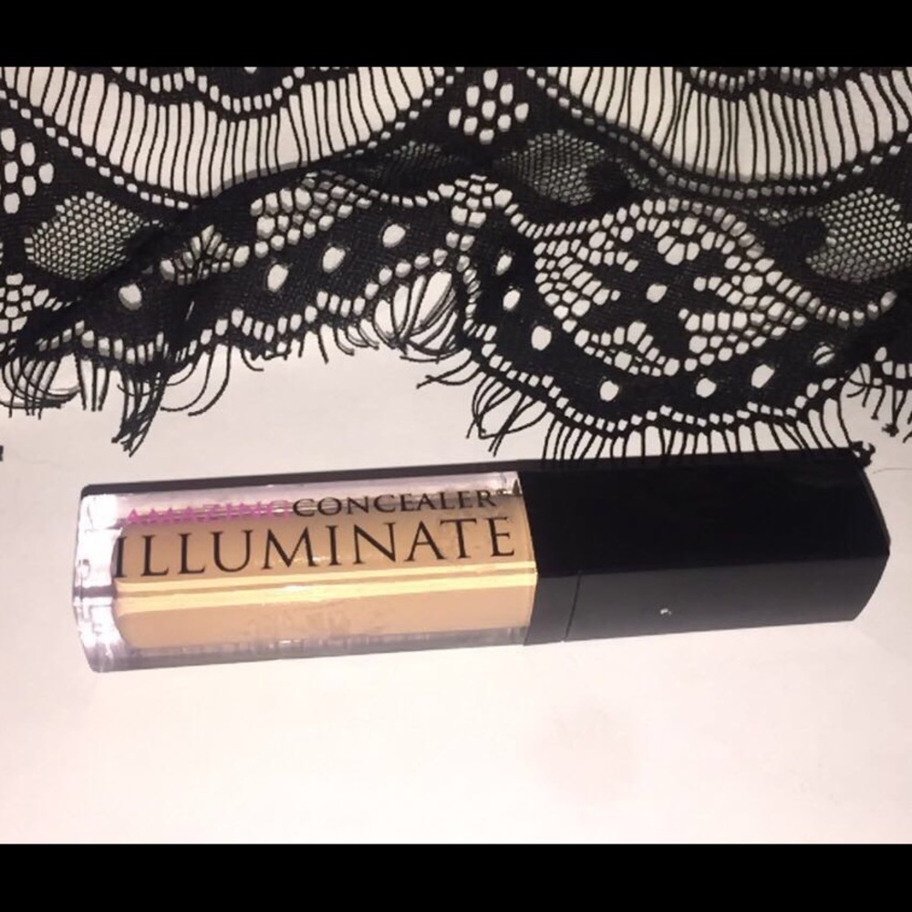 Amazing Concealer Illuminate shade Dark Beige