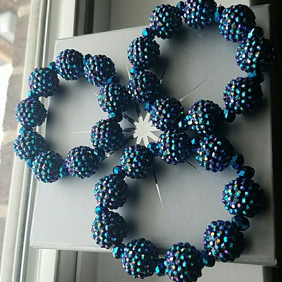 Bracelets - Picture 3 of 4