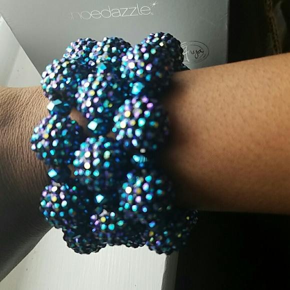 Bracelets - Picture 4 of 4