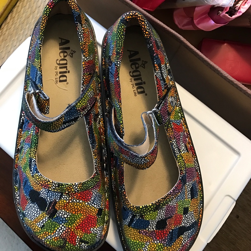 Algeria Shoes
