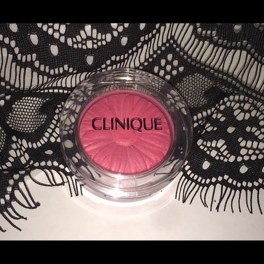 Clinique Blush Pop in 03 Berry Pop