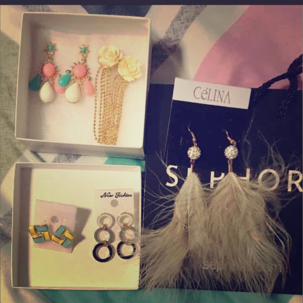 5 pairs of Earrings
