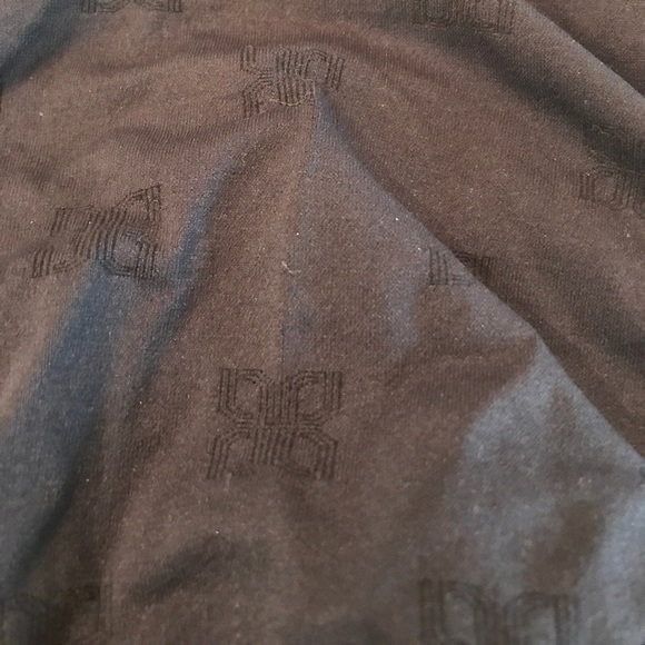 Black tank - Picture 3 of 4