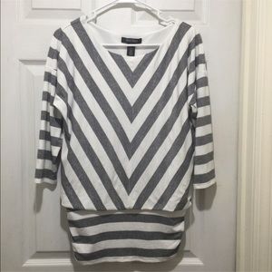 Bundle for @alysssahhhh White House black market