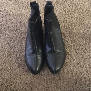 Black Chelsea boots