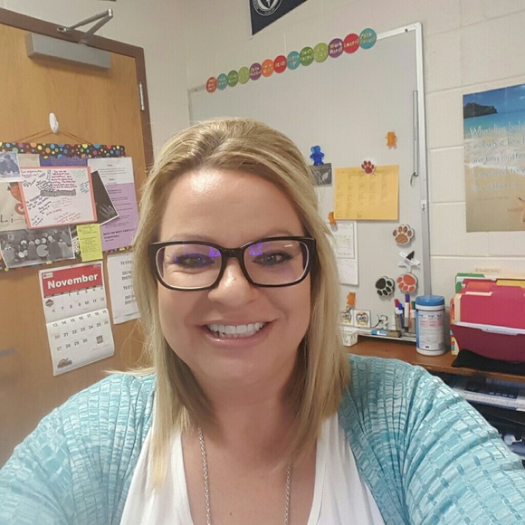 Meet your Posher, Holly - Picture 1 of 1