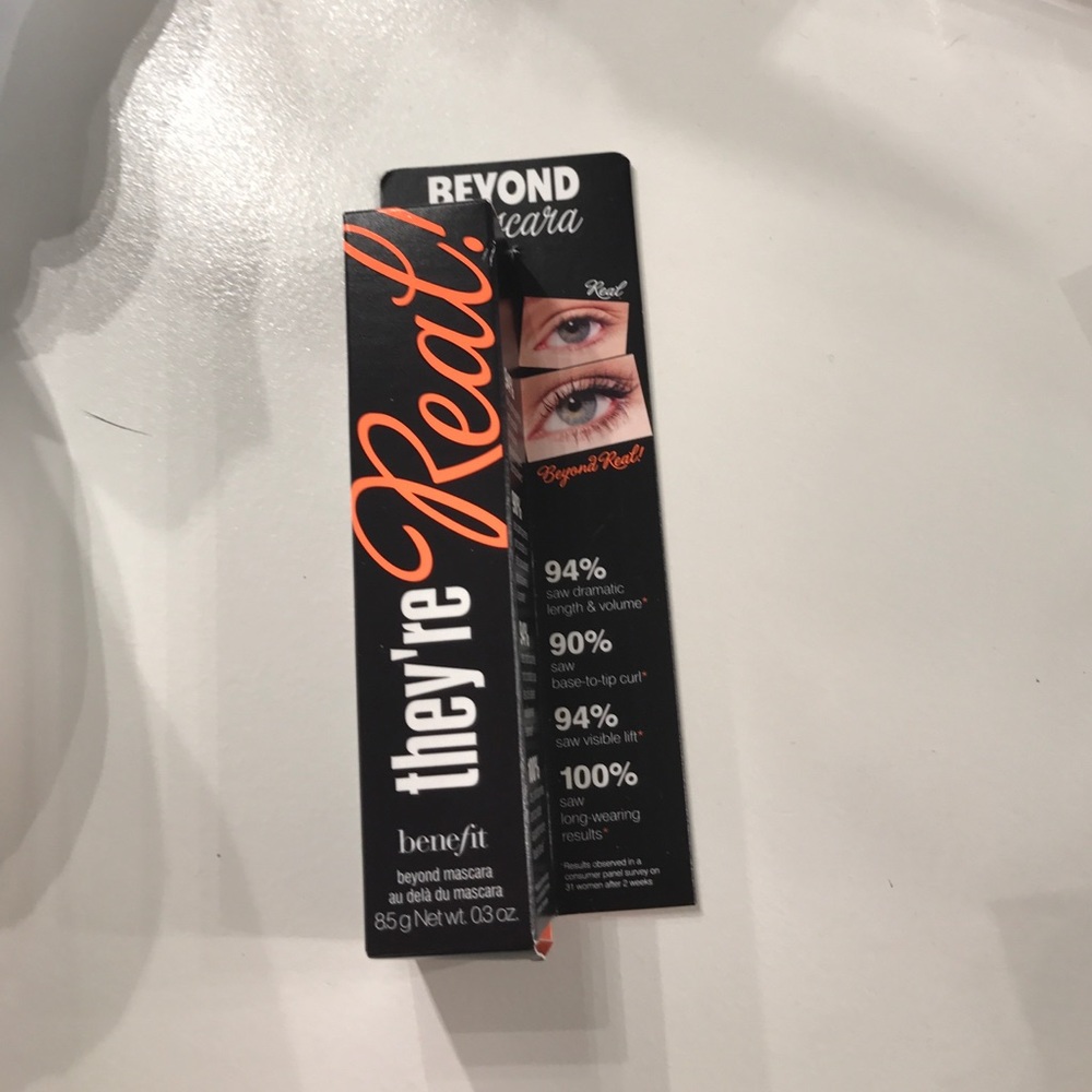 Benefit they're real Mascara