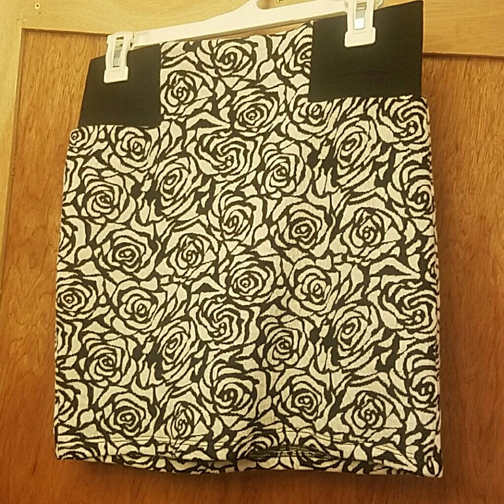 Papaya Black and white Rose Skirt