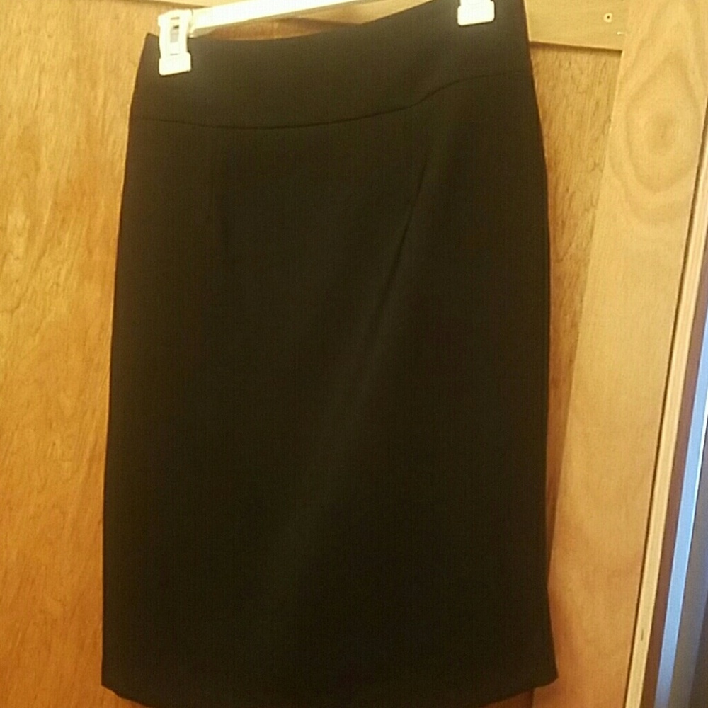 Vivant Pencil Skirt