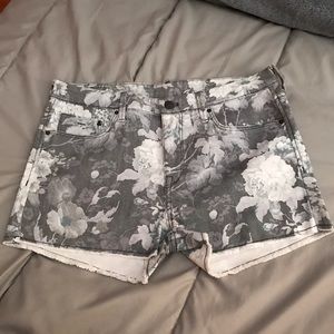 Floral h&m shorts