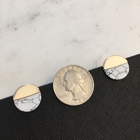 "Sutton" Earrings || White Marble & Gold Studs - Picture 4 of 9