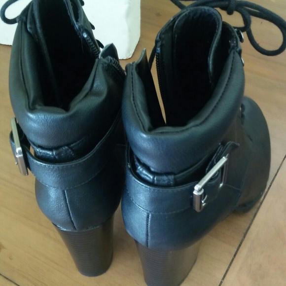 🚫SOLD🚫Black Lace-Up Booties - Picture 2 of 4