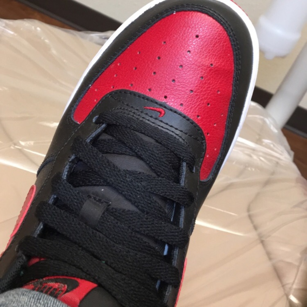 Af1 - Picture 2 of 3