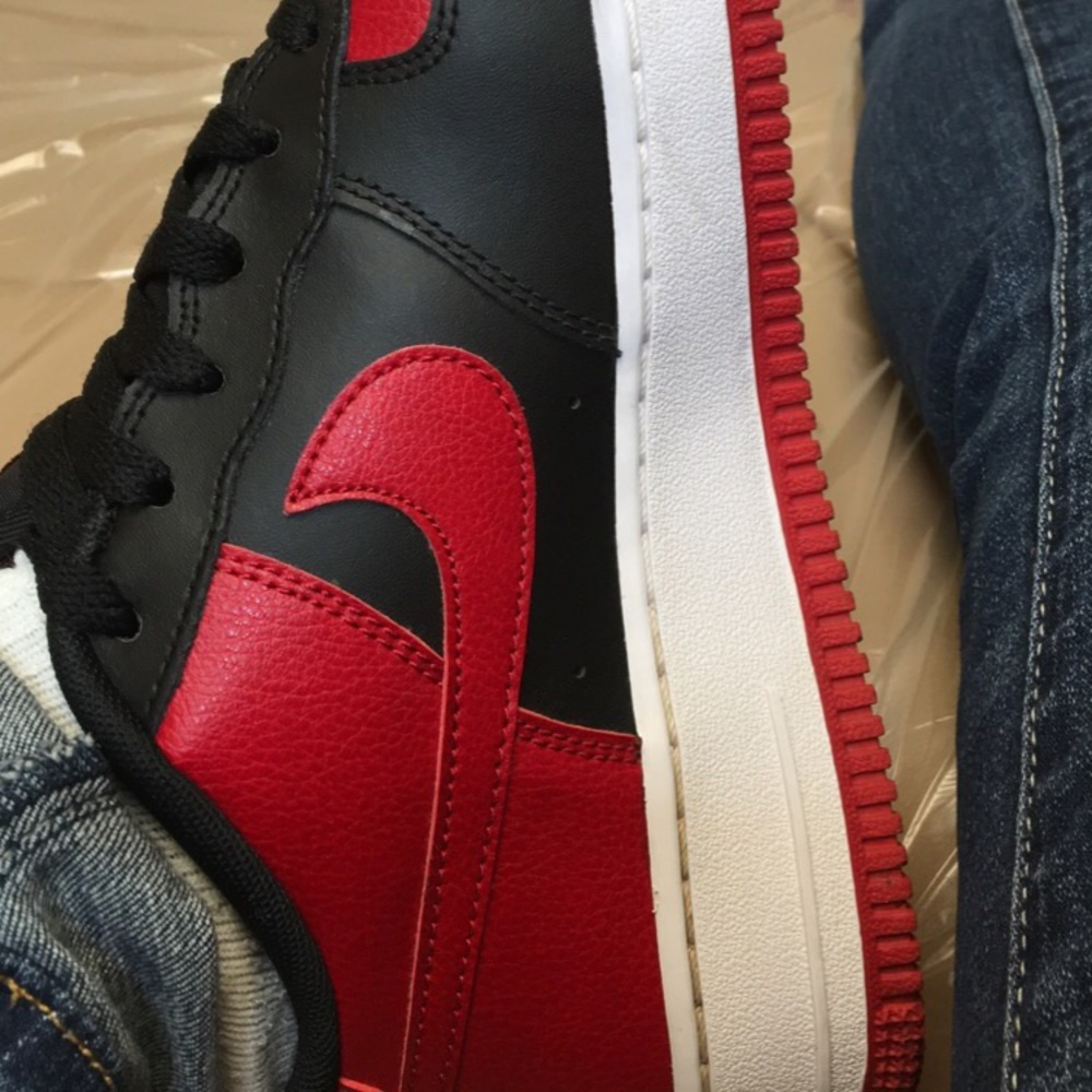 Af1 - Picture 3 of 3