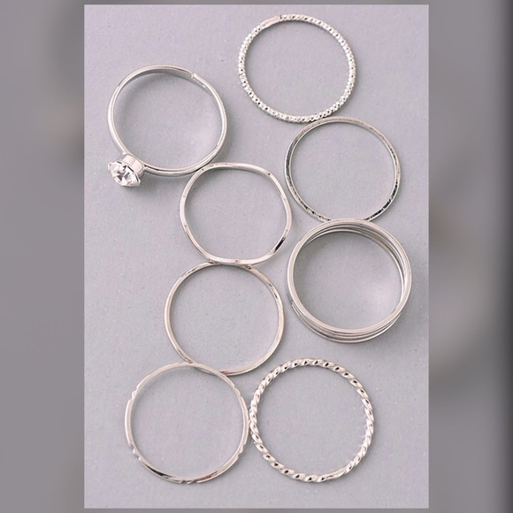 ✅✅JEWELRY SALE✅✅Heather Midi Ring Set✅✅ - Picture 2 of 2