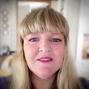 Meet your Posher, Raejean