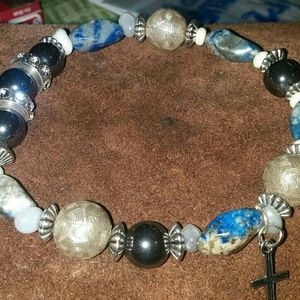 Elastic beaded women's bracelet