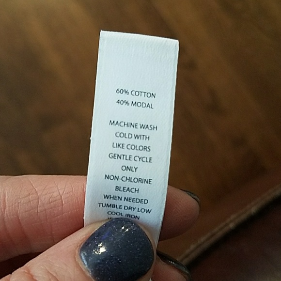 Victorias's Secret  top with Ruched waist - Picture 3 of 4