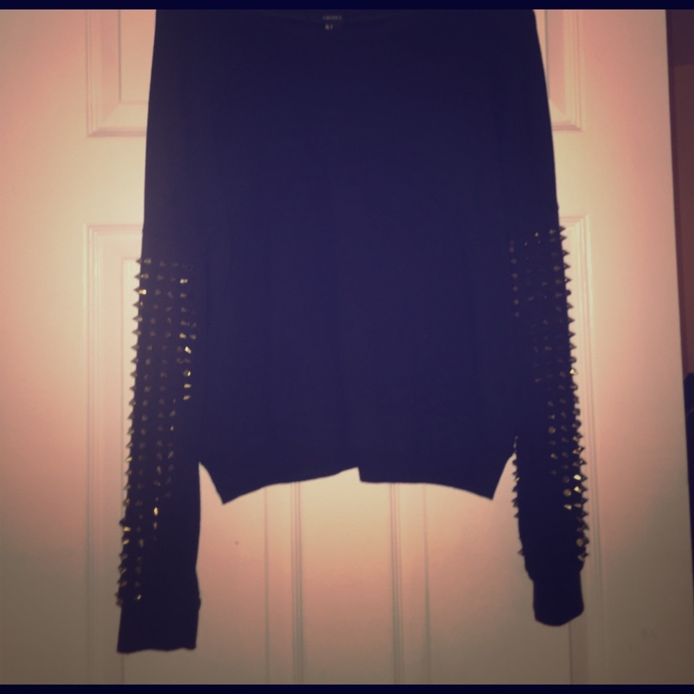 EdgyCrew neck sweater