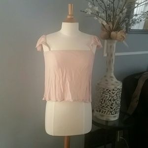 Pale pink flowy crop top shirt