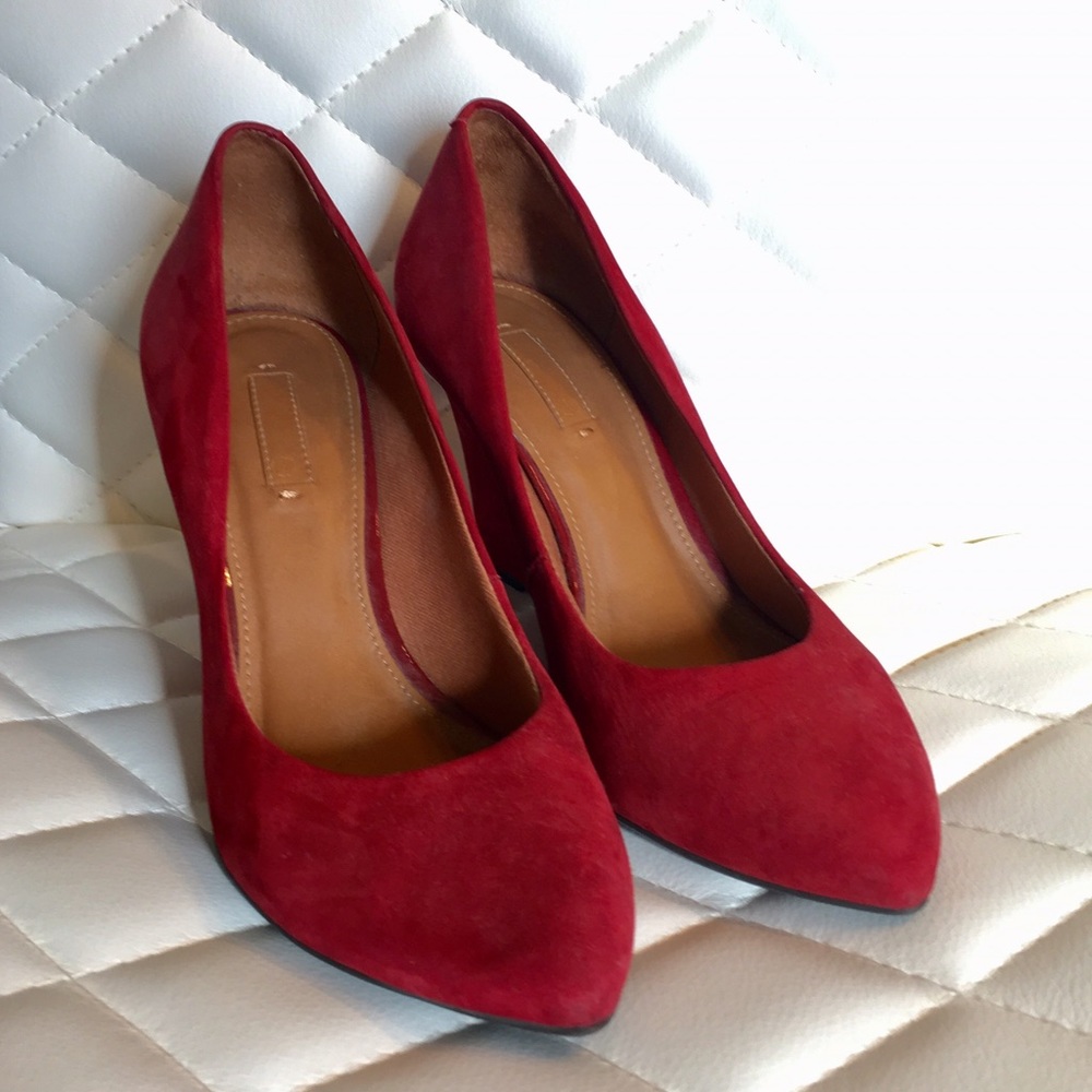 AREZZO Red Suede Wedge