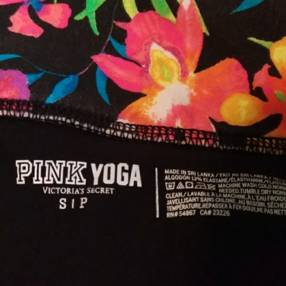Pink Tropical Print Yoga Short - Picture 3 of 4