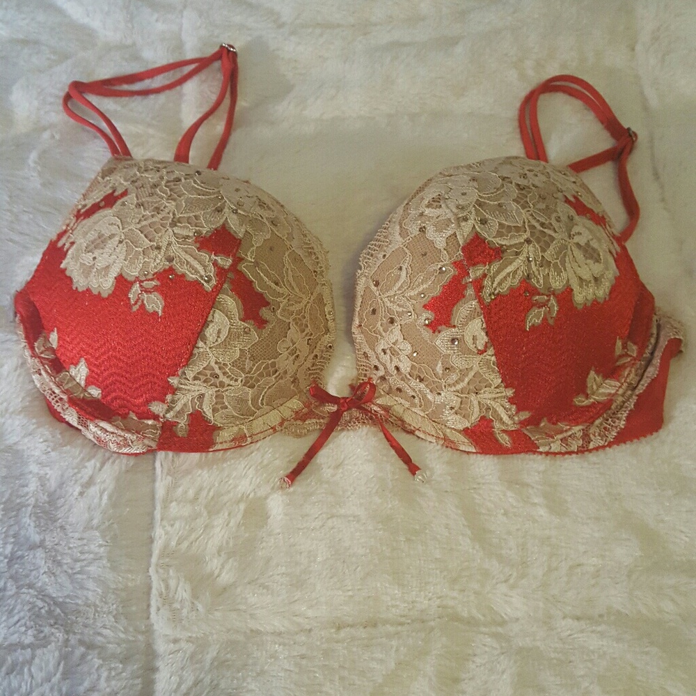 Victoria's Secret Very Sexy Plunge