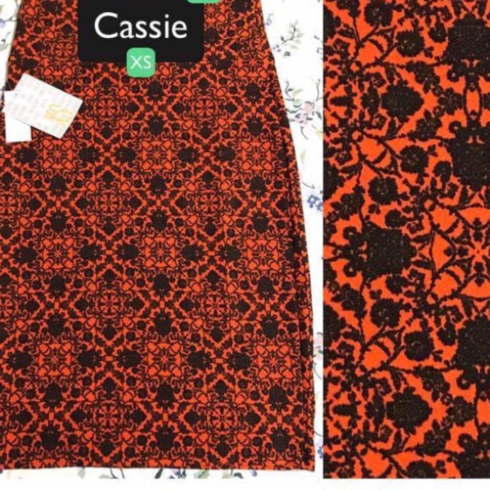 LuLaRoe Cassie skirt size xs