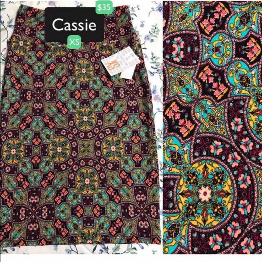 LuLaRoe Cassie skirt size xs
