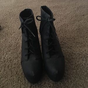 Jeffrey Campbell inspired