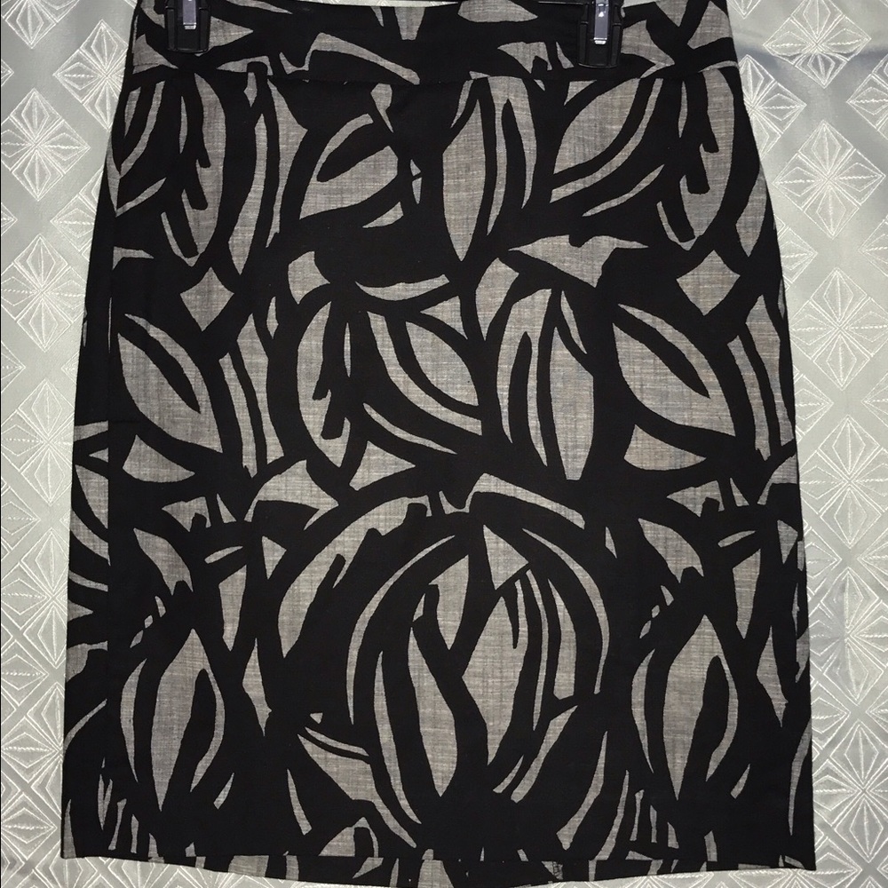 Ann Taylor Black Gray Print Pencil Skirt 6