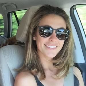 Meet your Posher, Alyssa