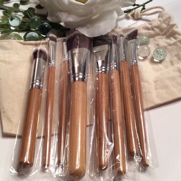 🏆H.P.🏆5⭐️RATED 11PC BAMBOO MAKEUP BRUSHES W/BAG - Picture 2 of 4