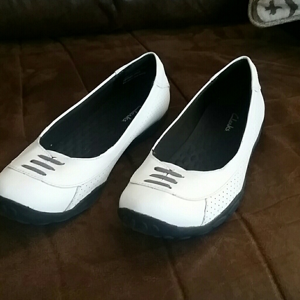 Clarks flats