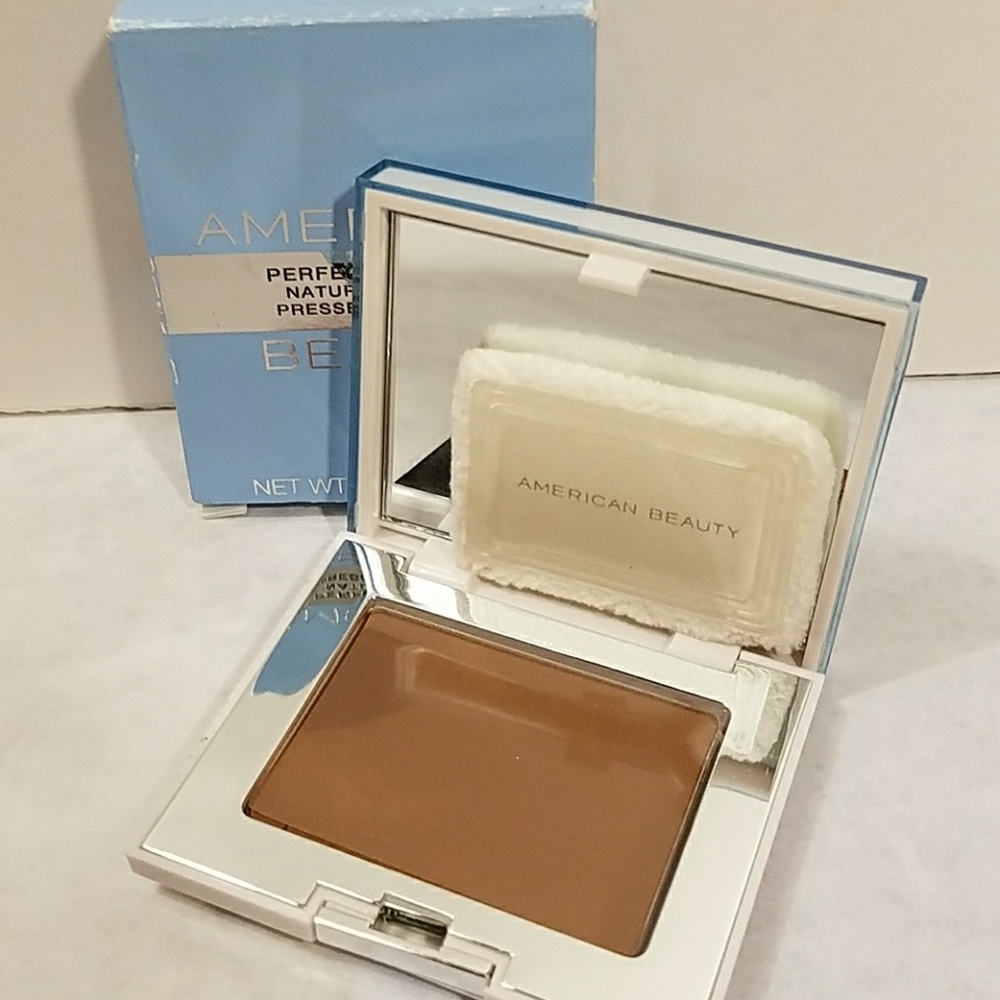 American Beauty Perfectly Even Pressed Powder