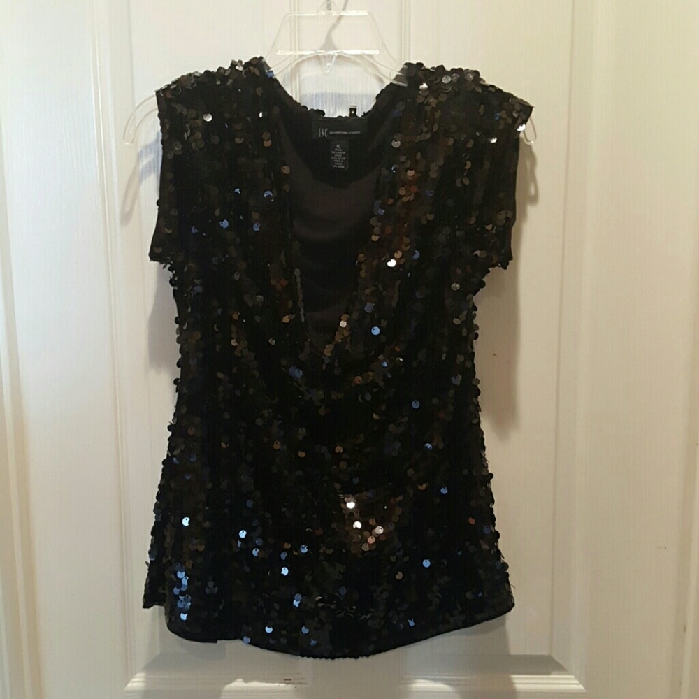 Gorgeous, Black shirt with sequins paillettes