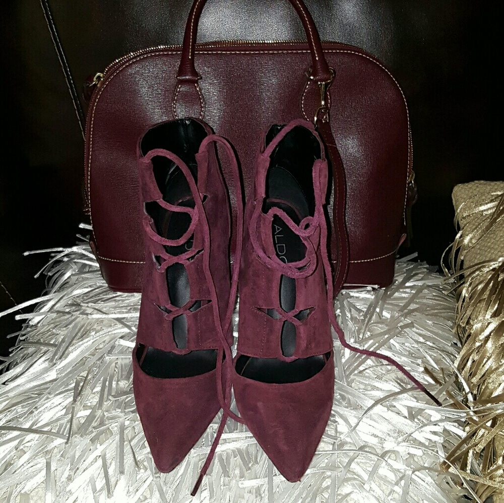 Aldo bordeaux colored bootie