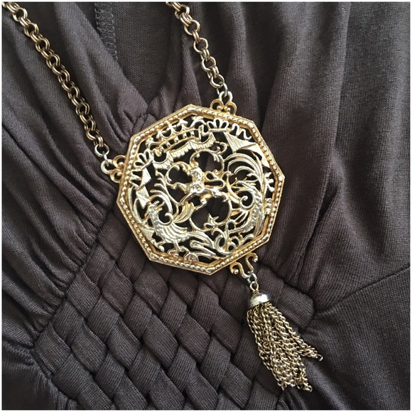 Vintage Mid Century 1960s 50s LISNER Filagree Lion Shield Necklace Pendant Chain - Picture 2 of 8