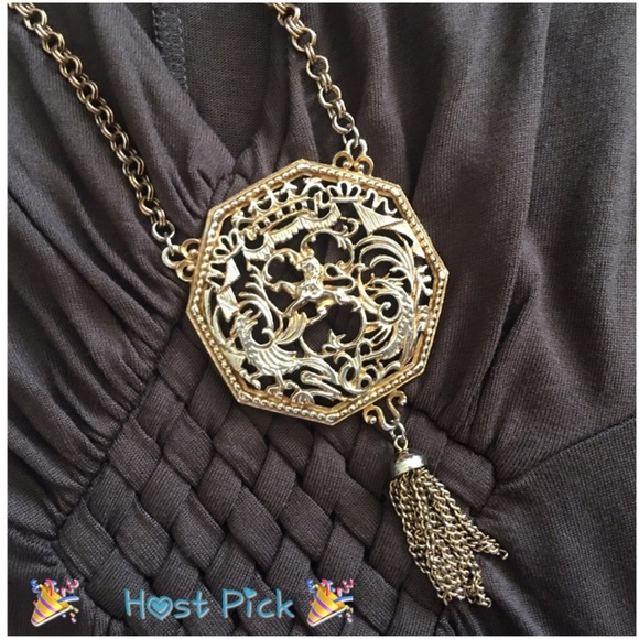 Vintage Mid Century 1960s 50s LISNER Filagree Lion Shield Necklace Pendant Chain - Picture 8 of 8