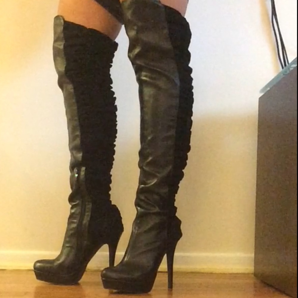 Black thigh high Colin Stuart boots (8.5)