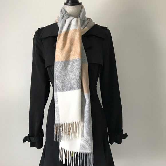 Dillard's Accessories - New!  Soft Scarf