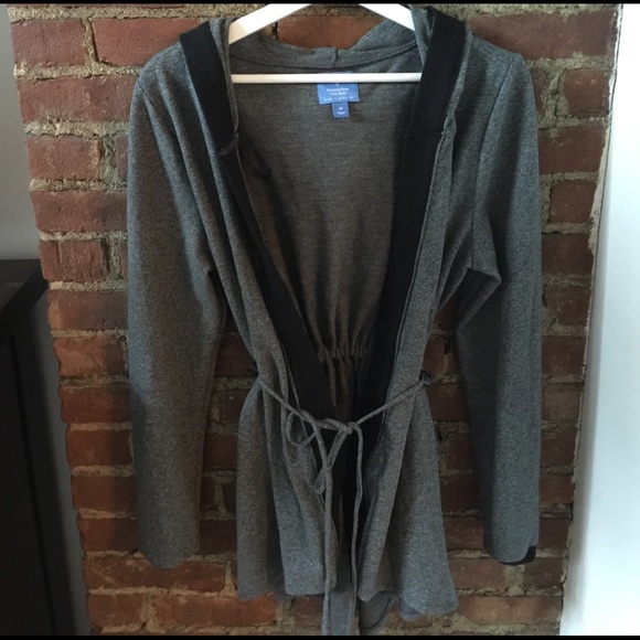 Sweater - Picture 1 of 3