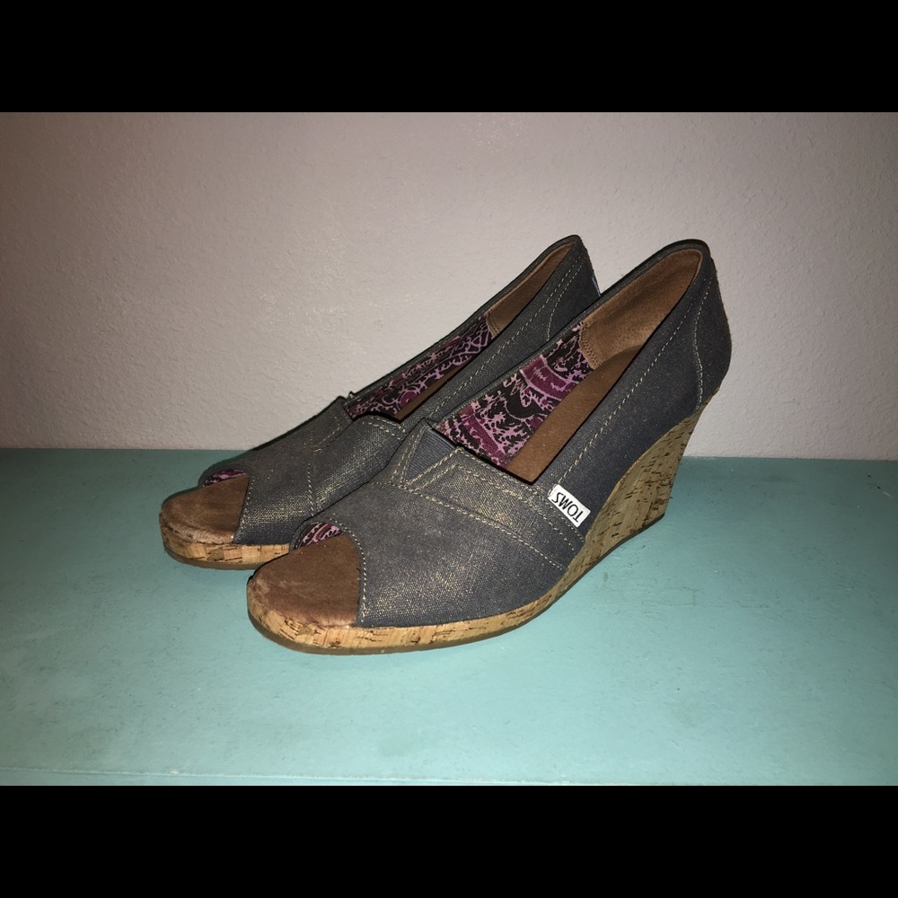 Toms Wedges Size 10