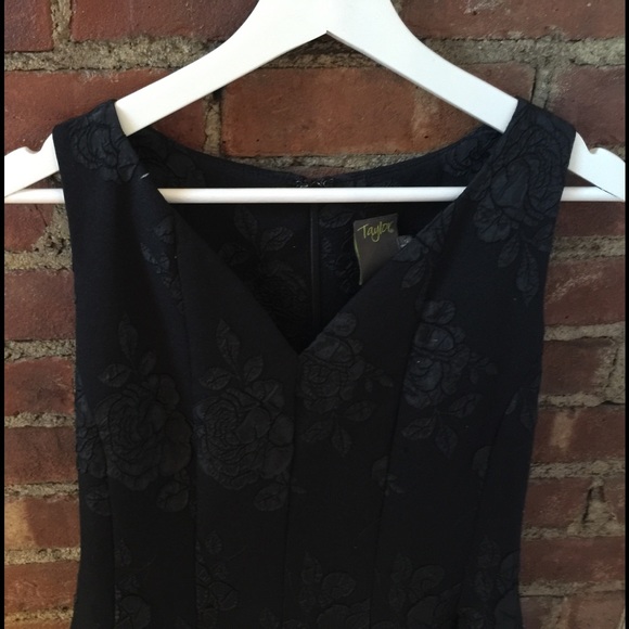 Little black dress - Picture 2 of 3