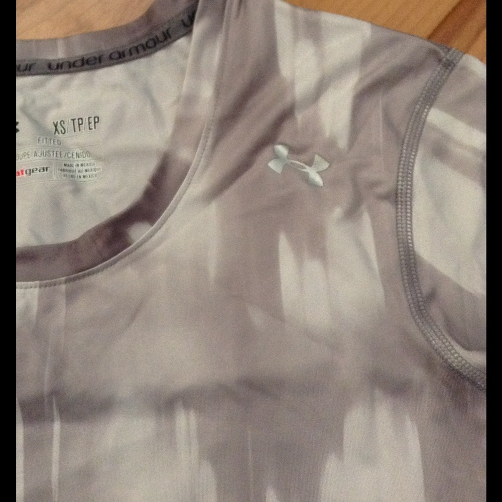 Under armor tee - Picture 2 of 2